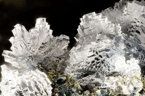 Heulandite-Ca<br />Big Tree Creek, Yacolt, Clark County, Washington, USA<br />FOV = 3.6 mm<br /> (Author: Doug)