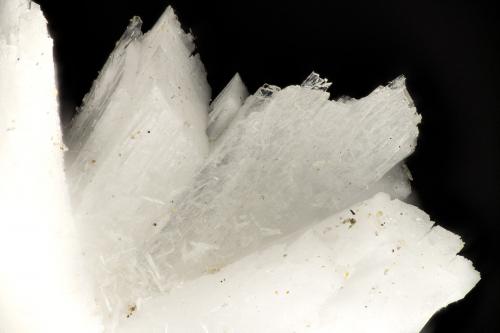 Laumontite<br />Big Tree Creek, Yacolt, Clark County, Washington, USA<br />FOV = 3.9 mm<br /> (Author: Doug)