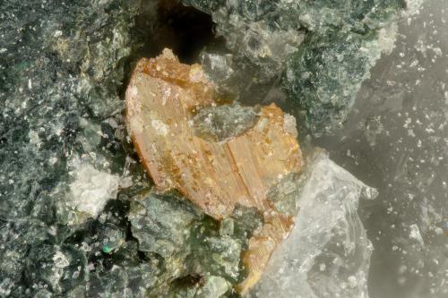 Brookite<br />Hansen Creek Crystal area, Hansen Creek, North Bend, King County, Washington, USA<br />FOV = 1.1 mm<br /> (Author: Doug)