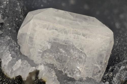 Fluorapophyllite-(K)<br />Devils Backbone, North Fork of John Day River, Ritter, Grant County, Oregon, USA<br />FOV = 2.9 mm<br /> (Author: Doug)