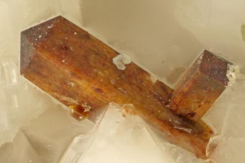 Zircon<br />Washington Pass, Golden Horn Batholith, Okanogan County, Washington, USA<br />FOV = 1.0 mm<br /> (Author: Doug)