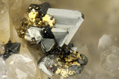 Tetrahedrite<br />Mina Keystone, Paso Coquihalla, División Nicola Mining, Columbia Británica, Canadá<br /><br /> (Author: Doug)