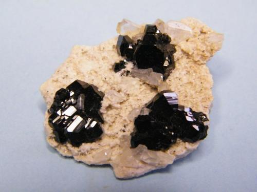 Schorl and Quartz<br />Monte Erongo, Usakos, Región Erongo, Namibia<br />39mm x 32mm x 10mm<br /> (Author: Heimo Hellwig)