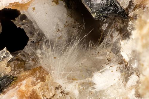 Mazzite-Na<br />Poudrette Quarry, Mont Saint-Hilaire, La Vallée-du-Richelieu RCM, Montérégie, Québec, Canada<br />FOV = 2.6 mm<br /> (Author: Doug)