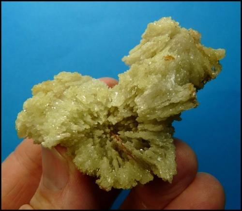 Calcite<br />Tsumeb Mine, Tsumeb, Otjikoto Region, Namibia<br />67 x 47 x 43 mm<br /> (Author: Pierre Joubert)