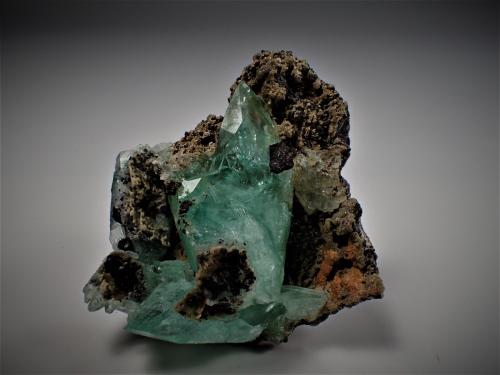 Phosphophyllite, Siderite, Pyrite<br />Mina Unificada, Cerro de Potosí (Cerro Rico), Potosí, Departamento Potosí, Bolivia<br />48 mm x 38 mm x 8 mm<br /> (Author: Don Lum)