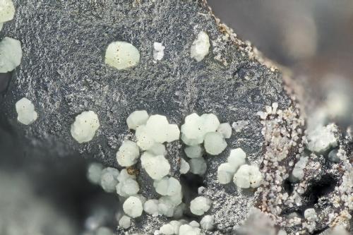 Fraipontite<br />War Eagle Mine, Upper Noonday Camp, Nopah Range, Inyo County, California, USA<br />FOV = 2.0 mm<br /> (Author: Doug)