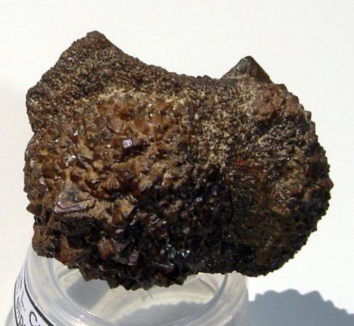 Goethite<br />Luanda, Formiga, Minas Gerais, Brazil<br />4,3 x 4 x 3,3 cm<br /> (Author: Anísio Cláudio)