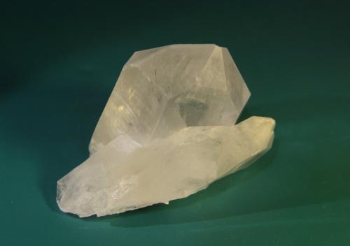 Quartz<br />Municipio Bolívar, Vélez Province, Santander Department, Colombia<br />82mm x 67mm x 50mm. Main cristal: 46mm x 75mm x 34mm<br /> (Author: franjungle)