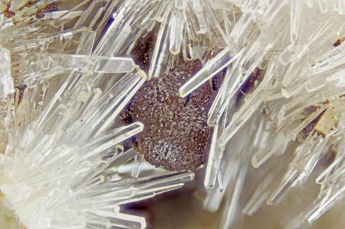 Kutnohorite, Aragonite<br />Levane, Bucine, Valdarno (Val d'Arno), Arezzo Province, Tuscany, Italy<br />FOV = 4.0 mm<br /> (Author: Doug)