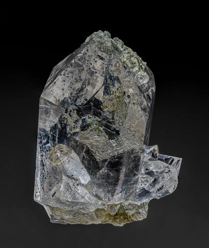Quartz, Anatase<br />Kullu District, Himachal Pradesh, India<br />10.6 x 5.5 cm<br /> (Author: am mizunaka)