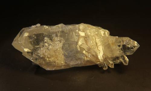 Quartz<br />Muzo mining district, Western Emerald Belt, Boyacá Department, Colombia<br />87mm x 41mm x 31mm<br /> (Author: franjungle)