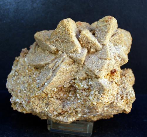 Calcita pseudomorfizada por arena<br />Bellecroix, Fontainebleau, Seine-et-Marne, Île-de-France, Francia<br />11 x 8 cm<br /> (Autor: Pedro Antonio)
