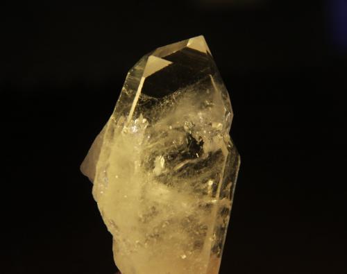 Quartz<br />Muzo (distrito minero), Cinturón Esmeraldífero Occidental, Departamento Boyacá, Colombia<br />42mm x 74mm x 13mm<br /> (Author: Firmo Espinar)