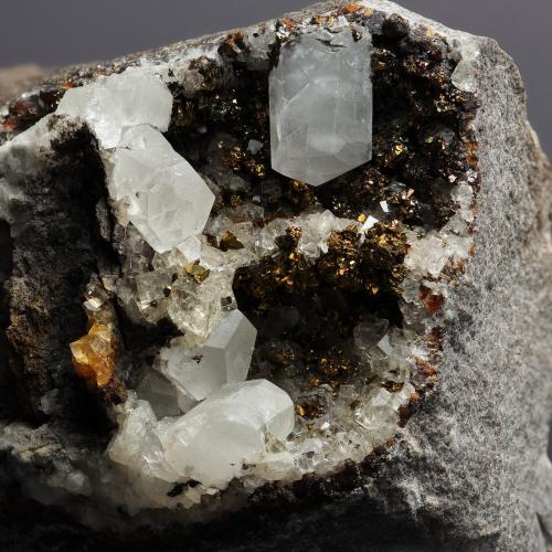 Calcite, Sphalerite, Chalcopyrite and Fluorite<br />Mixon Mine, Onecote, Staffordshire Moorlands District, Staffordshire, England / United Kingdom<br />Field of view ~ 35 mm<br /> (Author: Andy Lawton)