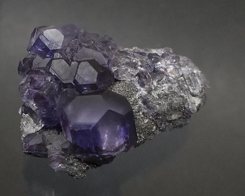 Fluorite<br />Yongchun, Quanzhou Prefecture, Fujian Province, China<br />5 X 4 cm<br /> (Author: Richard Arseneau)