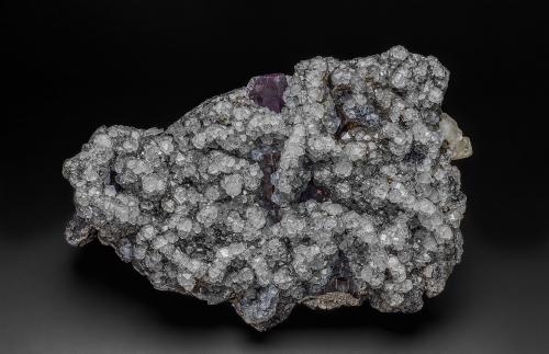 Quartz, Fluorite<br />W.L. Davis-Deardorff Mine, Ozark-Mahoning group, Cave-in-Rock Sub-District, Hardin County, Illinois, USA<br />13.3 x 8.1 cm<br /> (Author: am mizunaka)