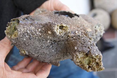 fulgurite<br />Quaddick Town Farm Road, Thompson, Windham County, Connecticut, USA<br />''fingers scale''<br /> (Author: vic rzonca)