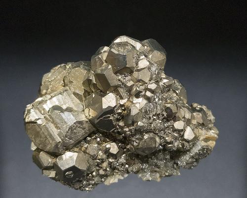 Pyrite, Quartz<br />Nanisivik Mine, Nanisivik, Baffin Island, Nunavut Territory, Canada<br />6.5 X 4.5 cm<br /> (Author: Richard Arseneau)