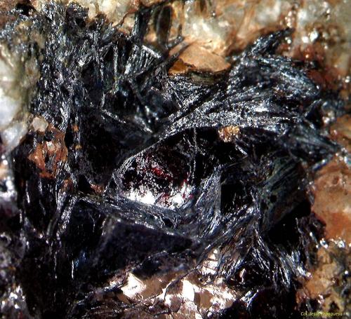 Hematites.<br />Minas Batère, Corsavy, Haut Vallespir, Céret, Departamento Pirineos Orientales, Occitanie, Francia<br />5´051 x 4´841 mm.<br /> (Autor: Jesus Franquesa Baucells)
