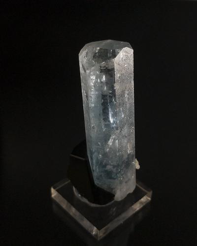 Beryl (variety aquamarine), Schorl<br />Dara-I-Pech District (Pech District), Kunar Province (Konar), Afghanistan<br />2 X 5 cm<br /> (Author: Richard Arseneau)