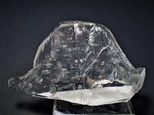 Quartz<br />Montgomery County, Arkansas, USA<br />58 mm x 34 mm x 12 mm<br /> (Author: Don Lum)