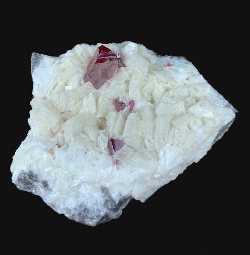 Cinabrio, Dolomita<br />Mina Wanshan, Wanshan, Prefectura Tongren, Provincia Guizhou, China<br />6,3 x 5,8 cm.<br /> (Autor: Xavier bordas)