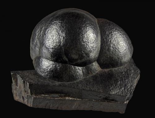 Hematite<br />Florence Mine, Egremont, West Cumberland Iron Field, former Cumberland, Cumbria, England / United Kingdom<br />80 x 70 x 30 mm<br /> (Author: Rob Schnerr)