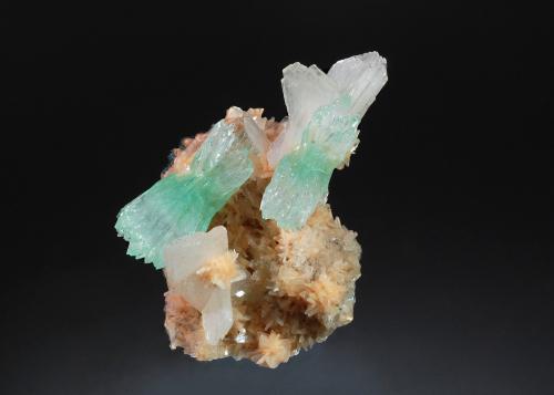 Fluorapophyllite, Heulandite<br />Aurangabad District, Maharashtra, India<br />3.7 x 4.6 cm.<br /> (Author: crosstimber)