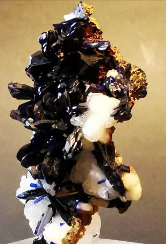 Azurite-Smithsonite<br />Touissit, Touissit District, Jerada Province, Oriental Region, Morocco<br />5,5x3,5 cm.<br /> (Author: Enrique Llorens)