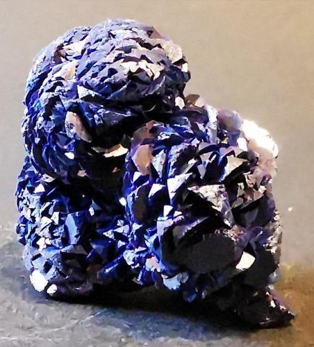 Azurite<br />El Fecht prospects, El Fecht, Oumjrane, Tinghir Province, Drâa-Tafilalet Region, Morocco<br />4x3 cm.<br /> (Author: Enrique Llorens)