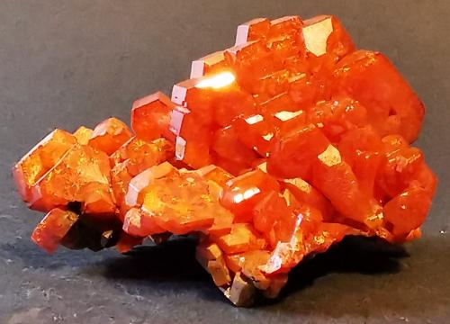 Vanadinite<br />Taouz, Er Rachidia Province, Drâa-Tafilalet Region, Morocco<br />6x4 cm.<br /> (Author: Enrique Llorens)