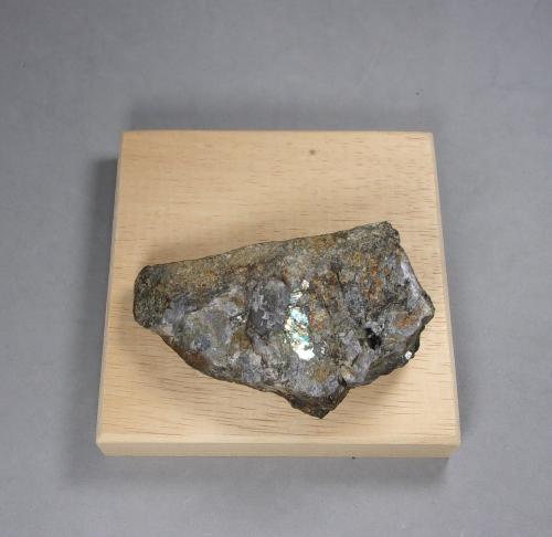 Joseita-B<br />Mina Goodhope (Mina Good Hope), Hedley , División Osoyoos Mining, Columbia Británica, Canadá<br />7 x 4,4 x 2,1 cm.<br /> (Autor: J. G. Alcolea)