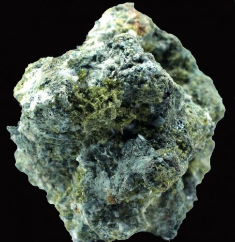 Actinolita (variedad byssolita / bisolita)<br />Sierra y Lomas Quarry (Los Serranos Quarry), Cabezo Negro, Albatera, Comarca Vega Baja del Segura, Alicante / Alacant, Valencian Community / Comunitat Valenciana, Spain<br />39 x 35 x 34 mm.<br /> (Autor: José Luis Zamora)