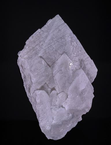 Quartz<br />Zona suburbana Atlanta, Condado Gwinnett, Georgia, USA<br />12.4 x 6.6 cm<br /> (Author: am mizunaka)