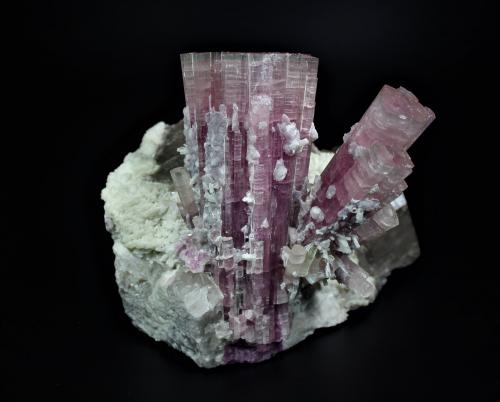 Elbaite (Tourmaline Group), Quartz (variety smoky quartz), Albite (variety cleavelandite)<br />Paprok, Kamdesh District, Nuristan Province, Afghanistan<br />22.5 cm x 22.2 cm x 17.2 cm<br /> (Author: Don Lum)