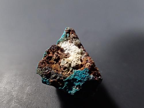 Alfredopetrovite<br />El Dragón Mine, Antonio Quijarro Province, Potosí Department, Bolivia<br />15 mm x 10 mm x 8 mm<br /> (Author: Don Lum)