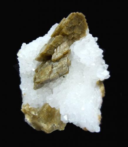 Siderite, Quartz<br />Pfaffenberg Mine, Neudorf, Harzgerode mining district, Harz, Saxony-Anhalt/Sachsen-Anhalt, Germany<br />Specimen height 6 cm<br /> (Author: Tobi)