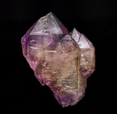 Quartz (variety amethyst and smoky)<br />Mina Reel, Iron Station, Condado Lincoln, North Carolina, USA<br />15.0 x 11.5 cm<br /> (Author: am mizunaka)