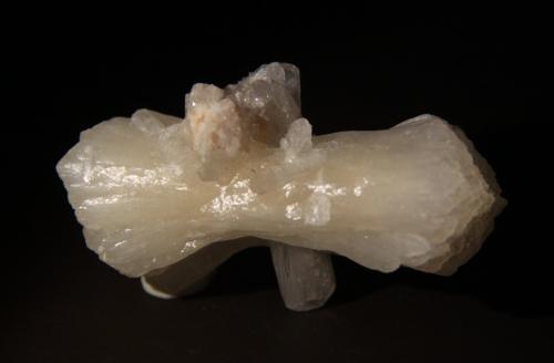 Stilbite-Ca<br />Pune District (Poonah District), Maharashtra, India<br />63mm x 39mm x 24mm<br /> (Author: Firmo Espinar)