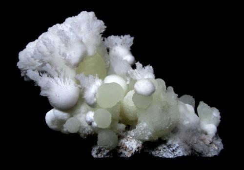 Calcite, Aragonite<br />Mina San Giovanni, Punta della Torre, Iglesias, Provincia Sud Sardegna, Cerdeña/Sardegna, Italia<br />Specimen size 13 cm<br /> (Author: Tobi)