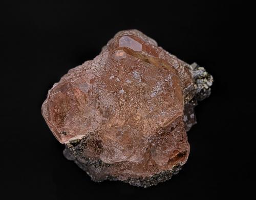 Fluorite, Pyrite<br />Huanzala Mine, Huallanca District, Dos de Mayo Province, Huánuco Department, Peru<br />4.9 x 3.6 cm<br /> (Author: am mizunaka)