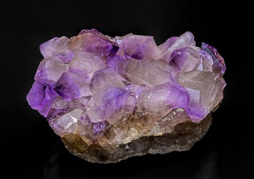Quartz (variety amethyst), Quartz (variety smoky quartz)<br />Top Springs, Camfield, Victoria-Daly Region, Northern Territory, Australia<br />11.2 x 7.5 cm<br /> (Author: am mizunaka)