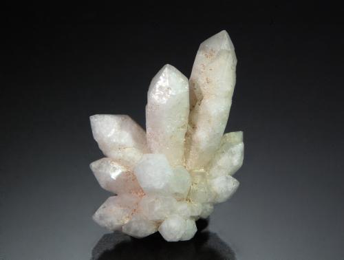 Quartz<br />Castell, Condado Llano, Texas, USA<br />1.9 cm x 2.0 cm<br /> (Author: Michael Shaw)