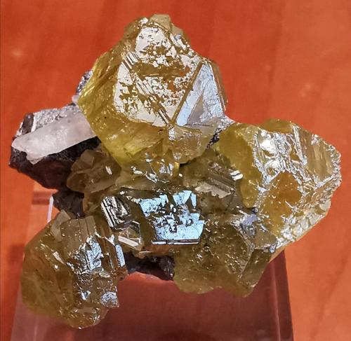 Sphalerite<br />Aït Ahmane, Agdz, Bou Azzer mining district, Zagora Province, Drâa-Tafilalet Region, Morocco<br />3 cm.x3cm.<br /> (Author: Enrique Llorens)