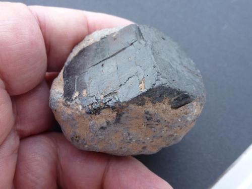 Kaersutita<br />La Posadilla volcano, Casas de la Posadilla, Valverde, Ciudad Real, Comarca Campo de Calatrava, Castilla-La Mancha, Spain<br />6,5 x 6,5 cm.<br /> (Autor: javier ruiz martin)