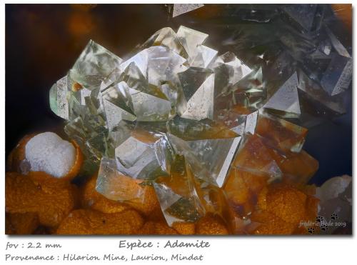 Adamite<br />Hilarion Mine, Hilarion area, Kamariza Mines, Agios Konstantinos, Lavrion Mining District, Attikí (Attica) Prefecture, Greece<br />fov 2.2 mm<br /> (Author: ploum)