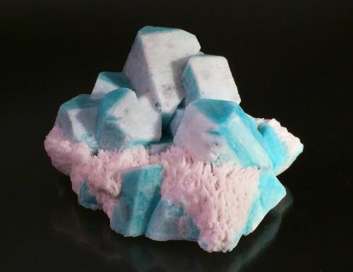 Microcline var. amazonite with Albite var. cleavelandite<br />Concesión Smoky Hawk, Zona Crystal Peak, Condado Teller, Colorado, USA<br />6.1 cm x 7.5 cm<br /> (Author: Michael Shaw)