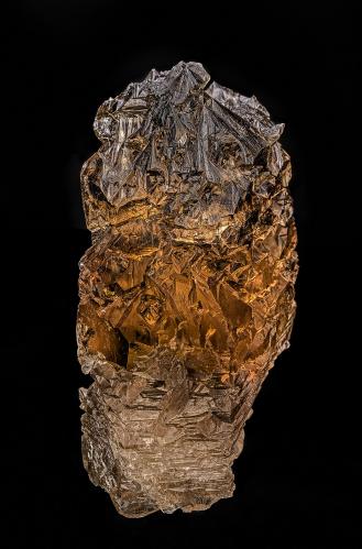 Quartz (variety smoky quartz)<br />St Gotthard Pass area, Central St Gotthard Massif, Leventina, Ticino (Tessin), Switzerland<br />8.9 x 5.0 cm<br /> (Author: am mizunaka)