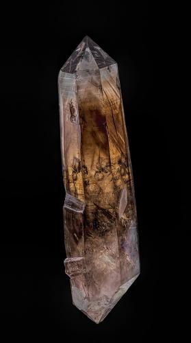 Quartz (variety smoky quartz)<br />Sierra Blanca, Sacramento Mountains, White Mountain Wilderness, Lincoln County, New Mexico, USA<br />9.6 x 2.0 cm<br /> (Author: am mizunaka)